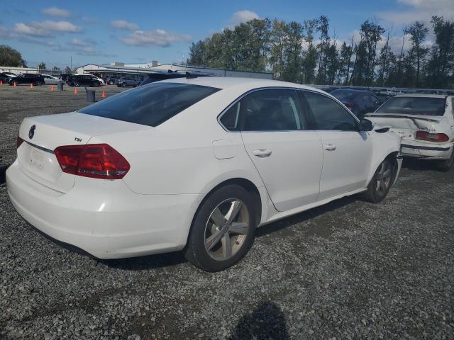 2015 VOLKSWAGEN PASSAT S 1VWAT7A34FC076144