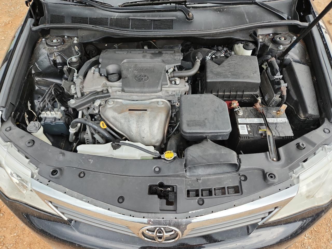 TOYOTA CAMRY BASE