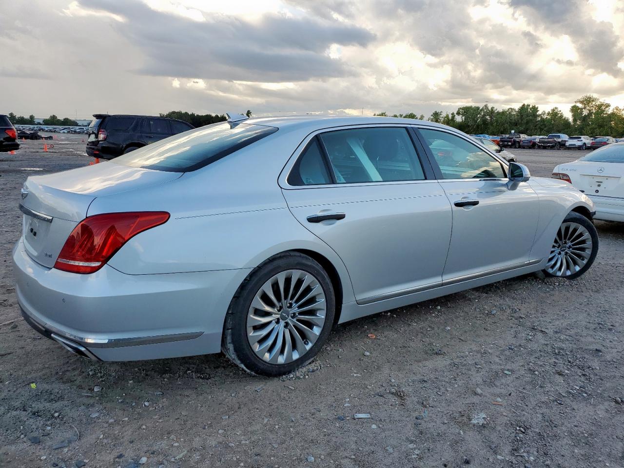 GENESIS G90 PREMIUM