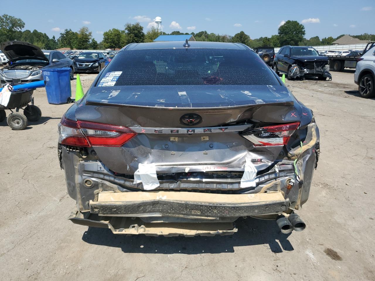 TOYOTA CAMRY SE NIGHT SHADE