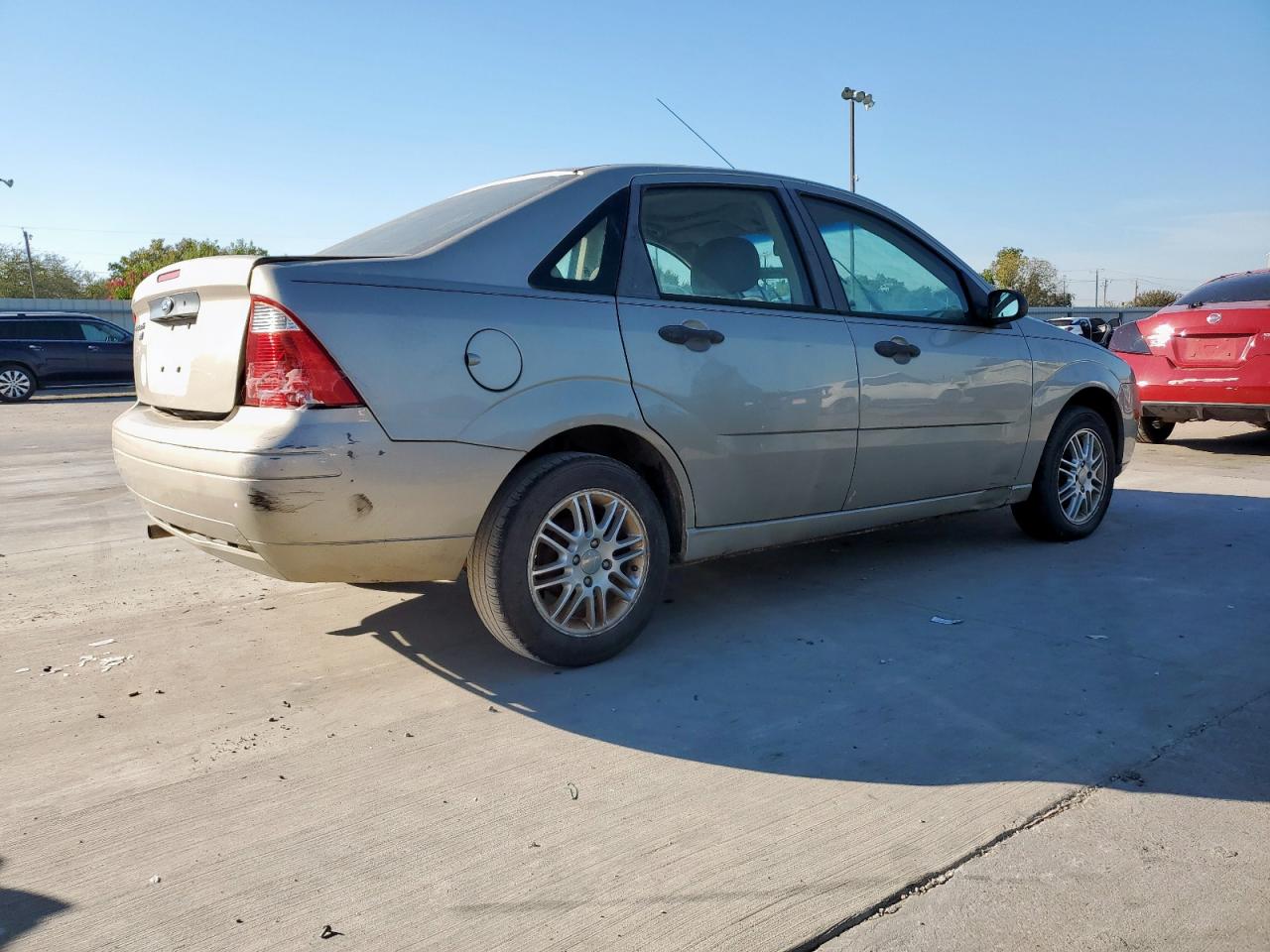 Lot #3310418997 2007 FORD FOCUS ZX4