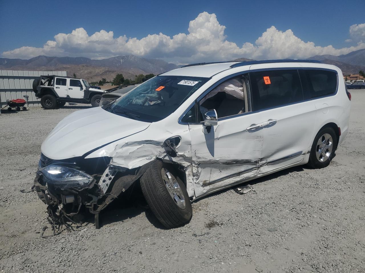 Lot #3302766347 2018 CHRYSLER PACIFICA H