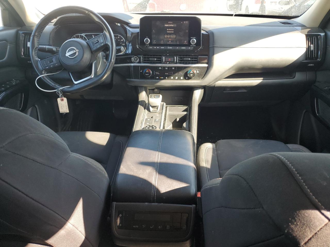 NISSAN PATHFINDER SV