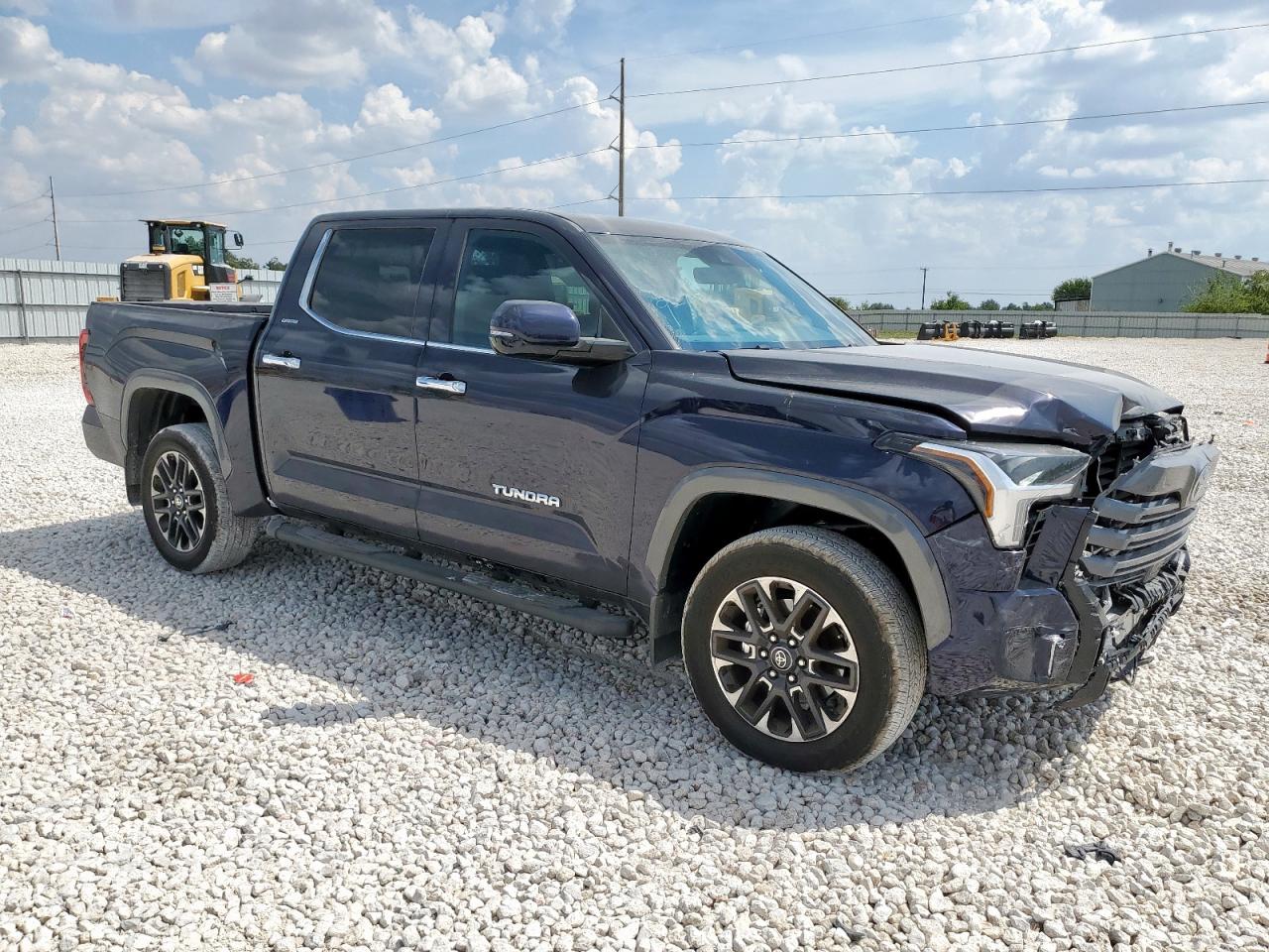 TOYOTA TUNDRA CREWMAX LIMITED