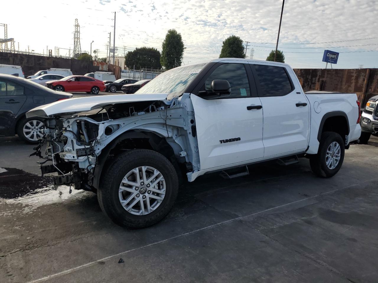 TOYOTA TUNDRA CREWMAX SR