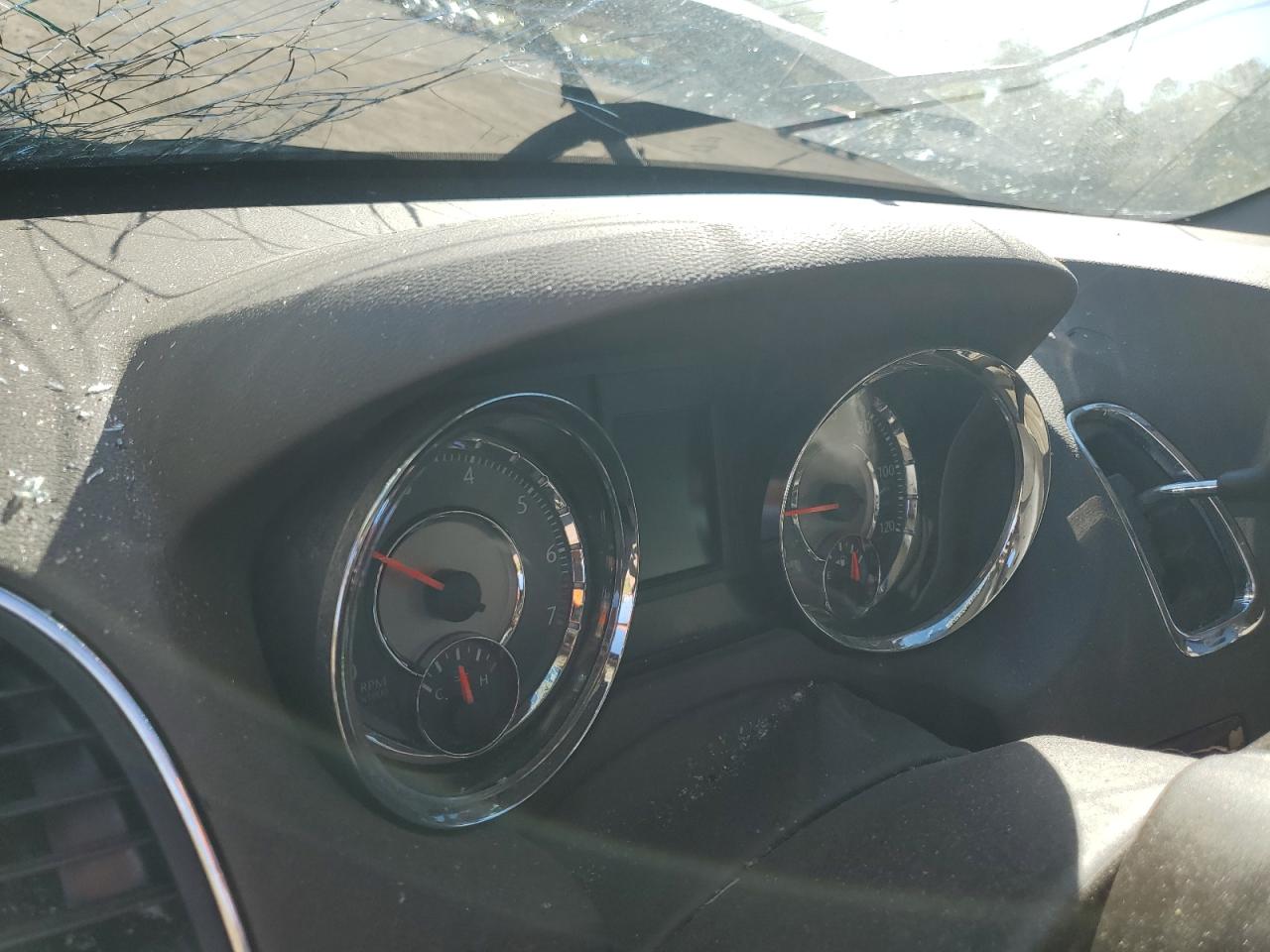 CHRYSLER TOWN & COUNTRY TOURING L