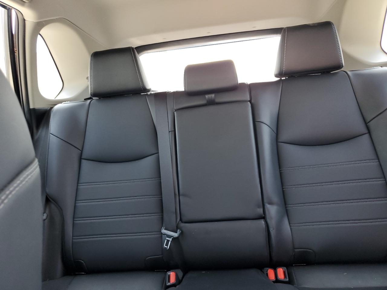 TOYOTA RAV4 XLE PREMIUM