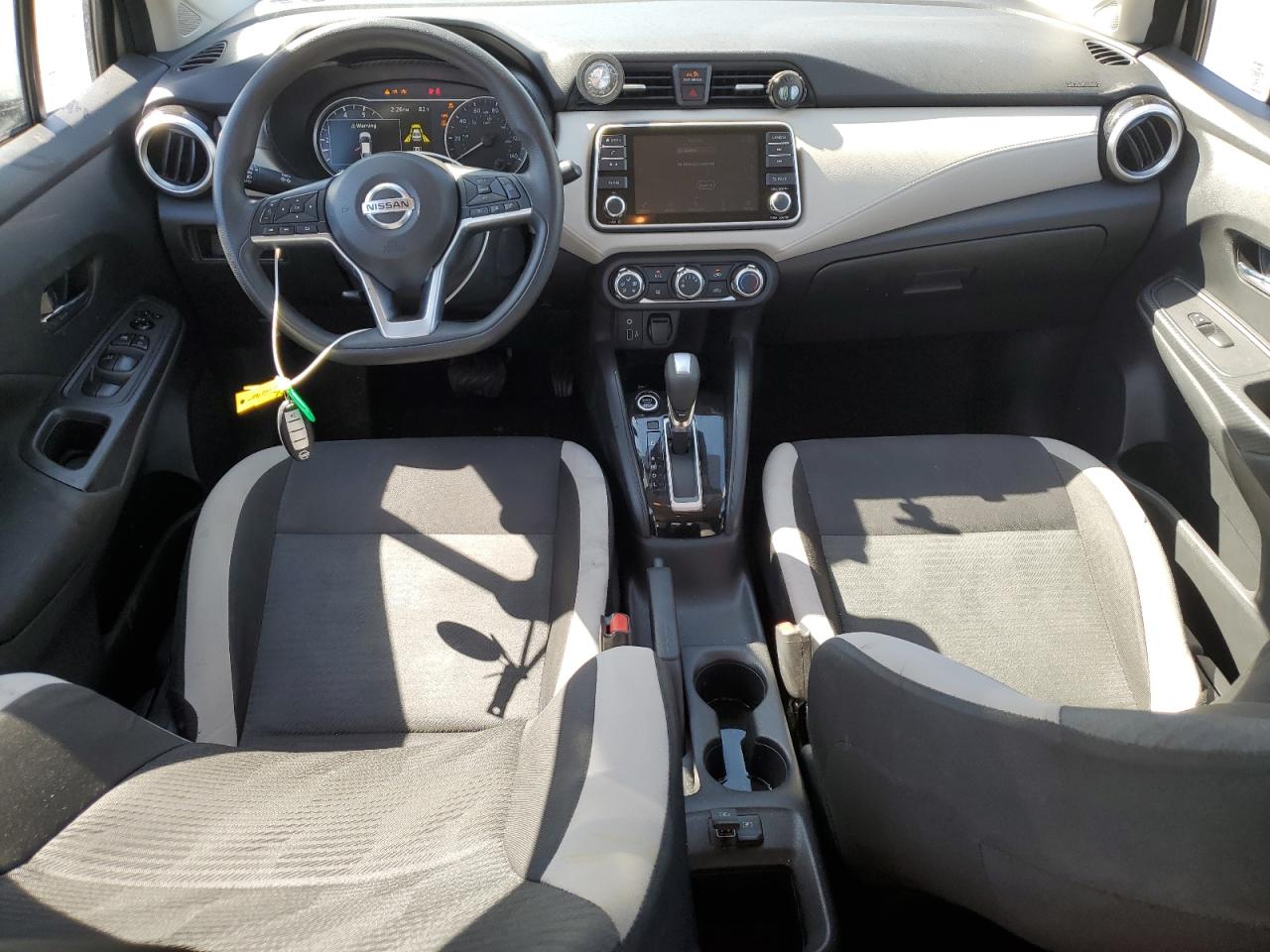 NISSAN VERSA SV