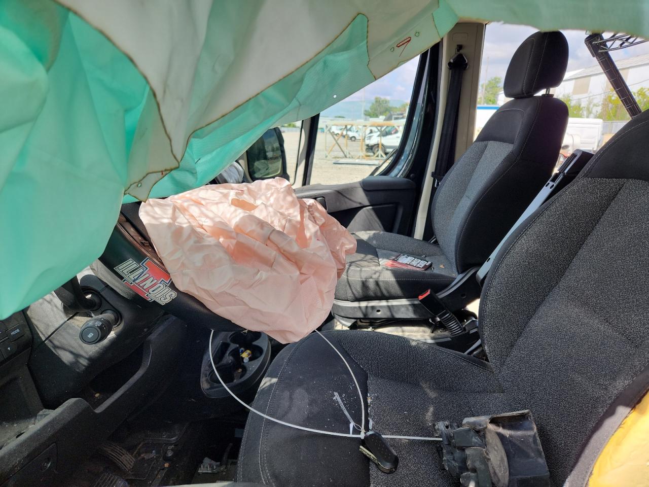 RAM PROMASTER 1500 HIGH