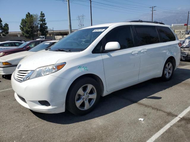 TOYOTA SIENNA LE