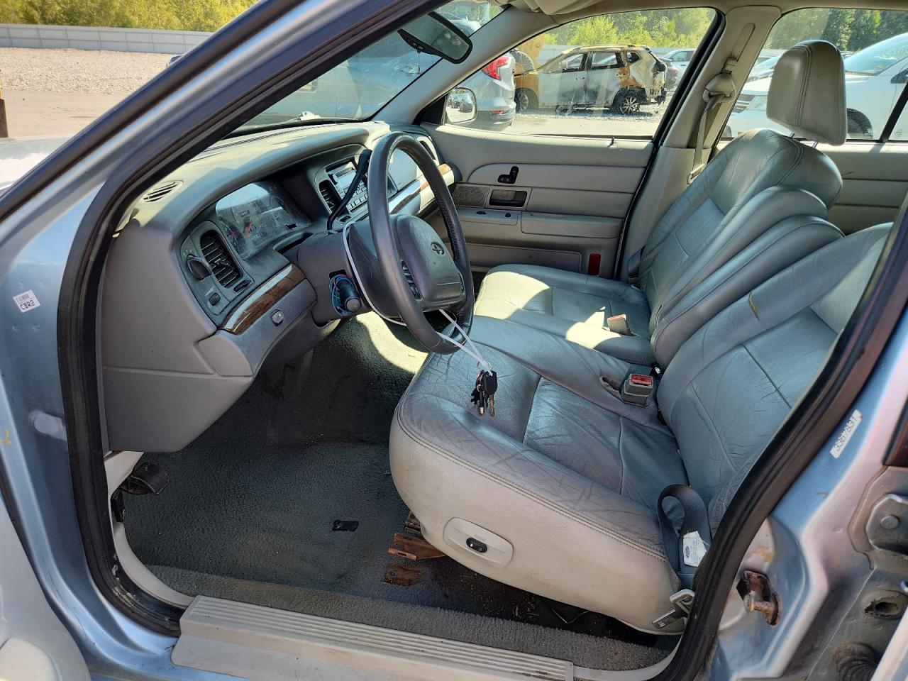 Lot #3287577328 2004 FORD CROWN VICTORIA LX