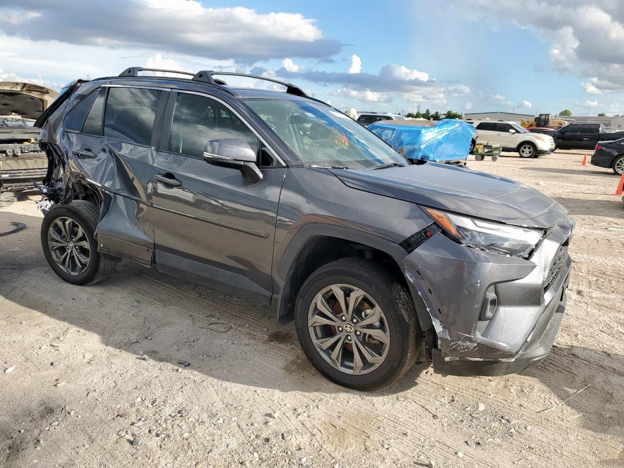 TOYOTA RAV4 XLE PREMIUM