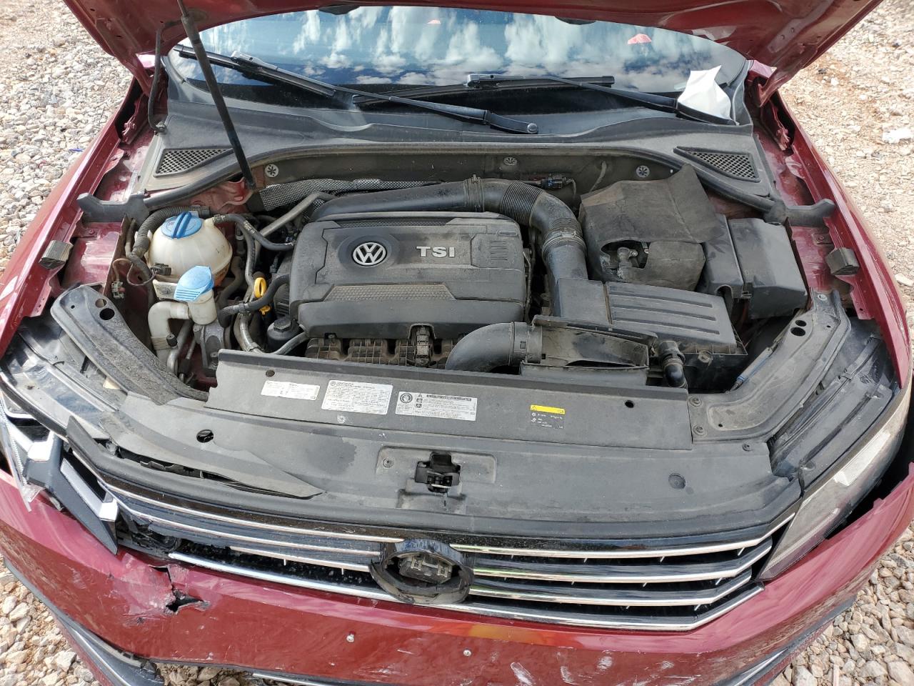 VOLKSWAGEN PASSAT SE