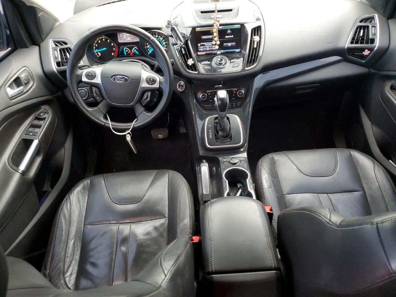 FORD ESCAPE TITANIUM