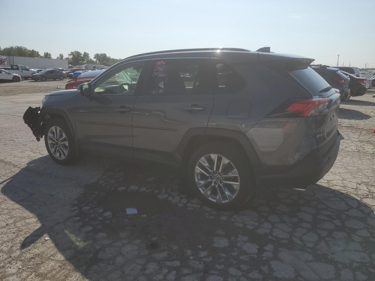 TOYOTA RAV4 XLE PREMIUM