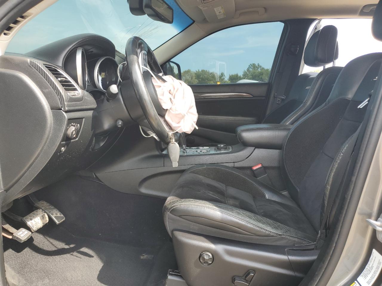 JEEP GRAND CHEROKEE SRT-8