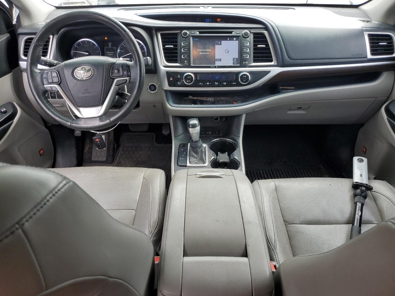 TOYOTA HIGHLANDER LIMITED