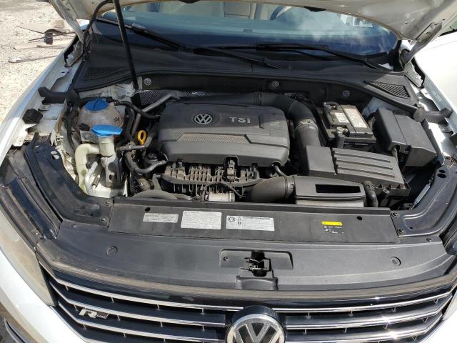 2017 VOLKSWAGEN PASSAT R-L 1VWDT7A3XHC019124