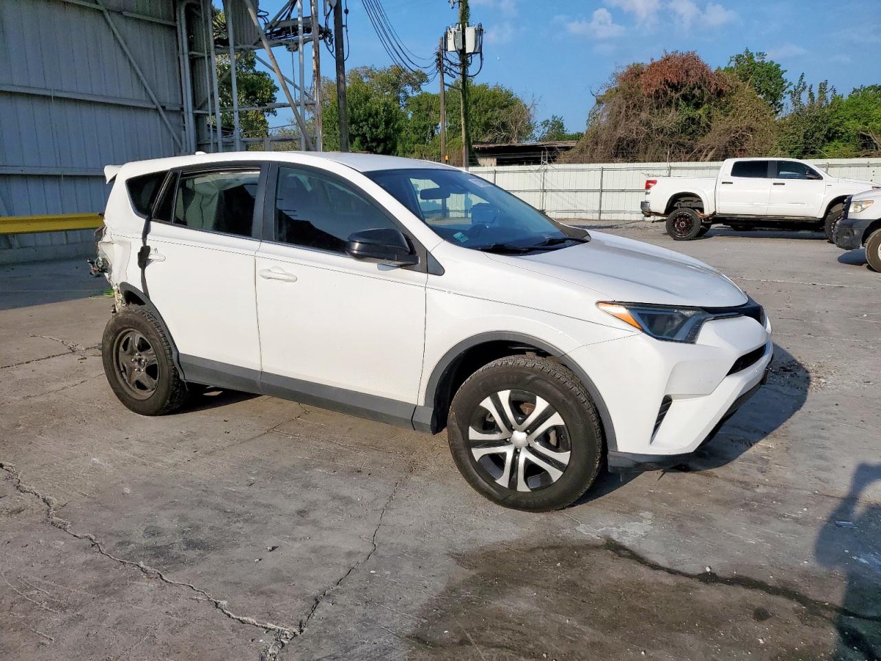 TOYOTA RAV4 LE