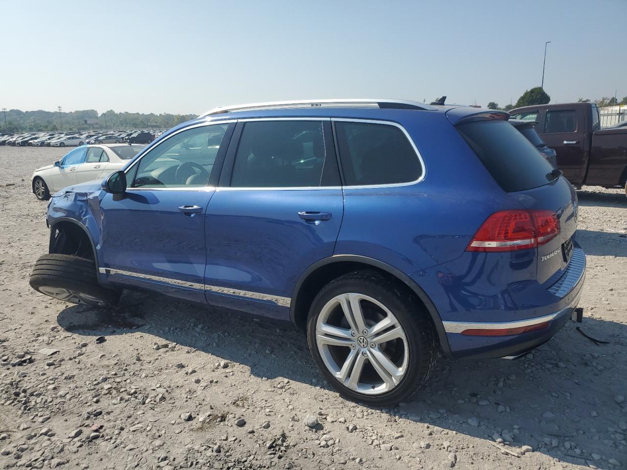 VOLKSWAGEN TOUAREG SPORT
