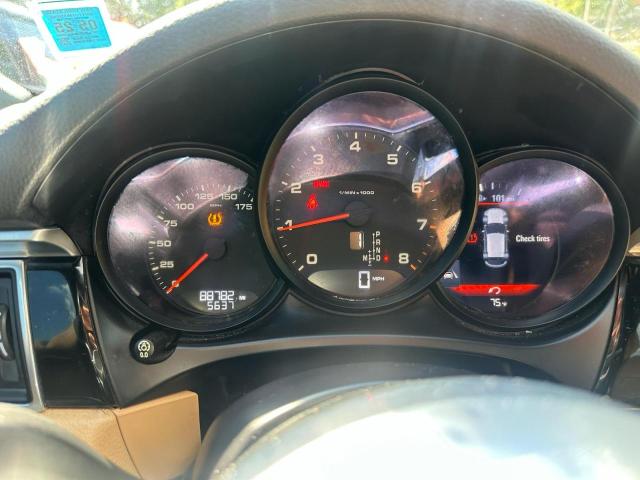 2018 PORSCHE MACAN WP1AA2A58JLB04564