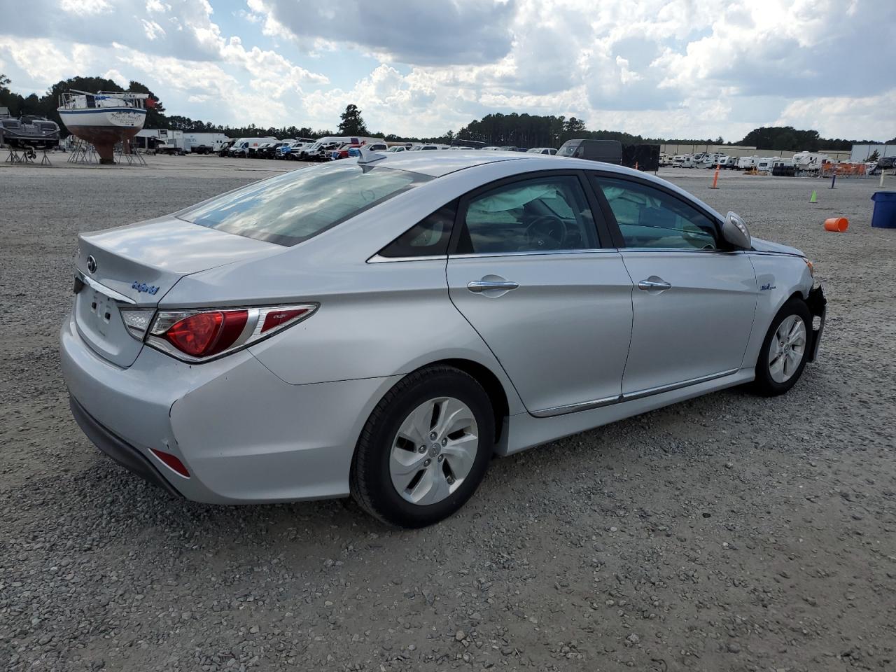 HYUNDAI SONATA HYBRID