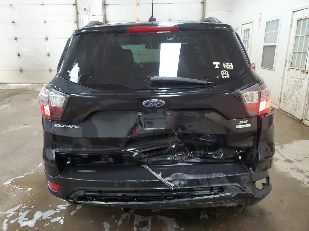 FORD ESCAPE SE