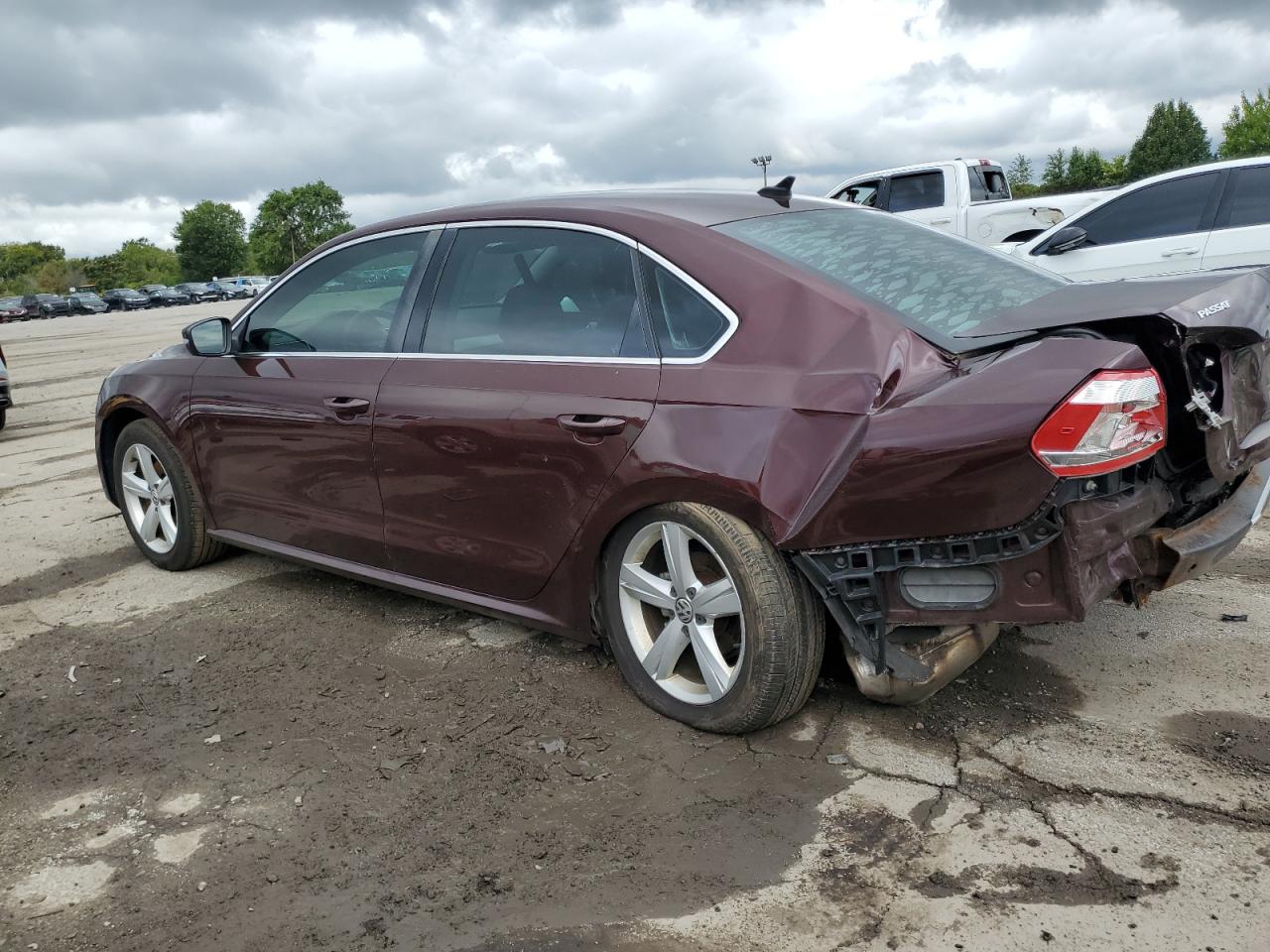 VOLKSWAGEN PASSAT SE