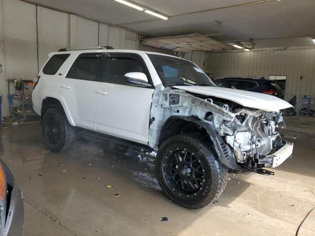 2021 TOYOTA 4RUNNER SR JTEMU5JR9M5889756