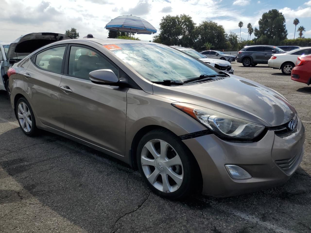 HYUNDAI ELANTRA GLS