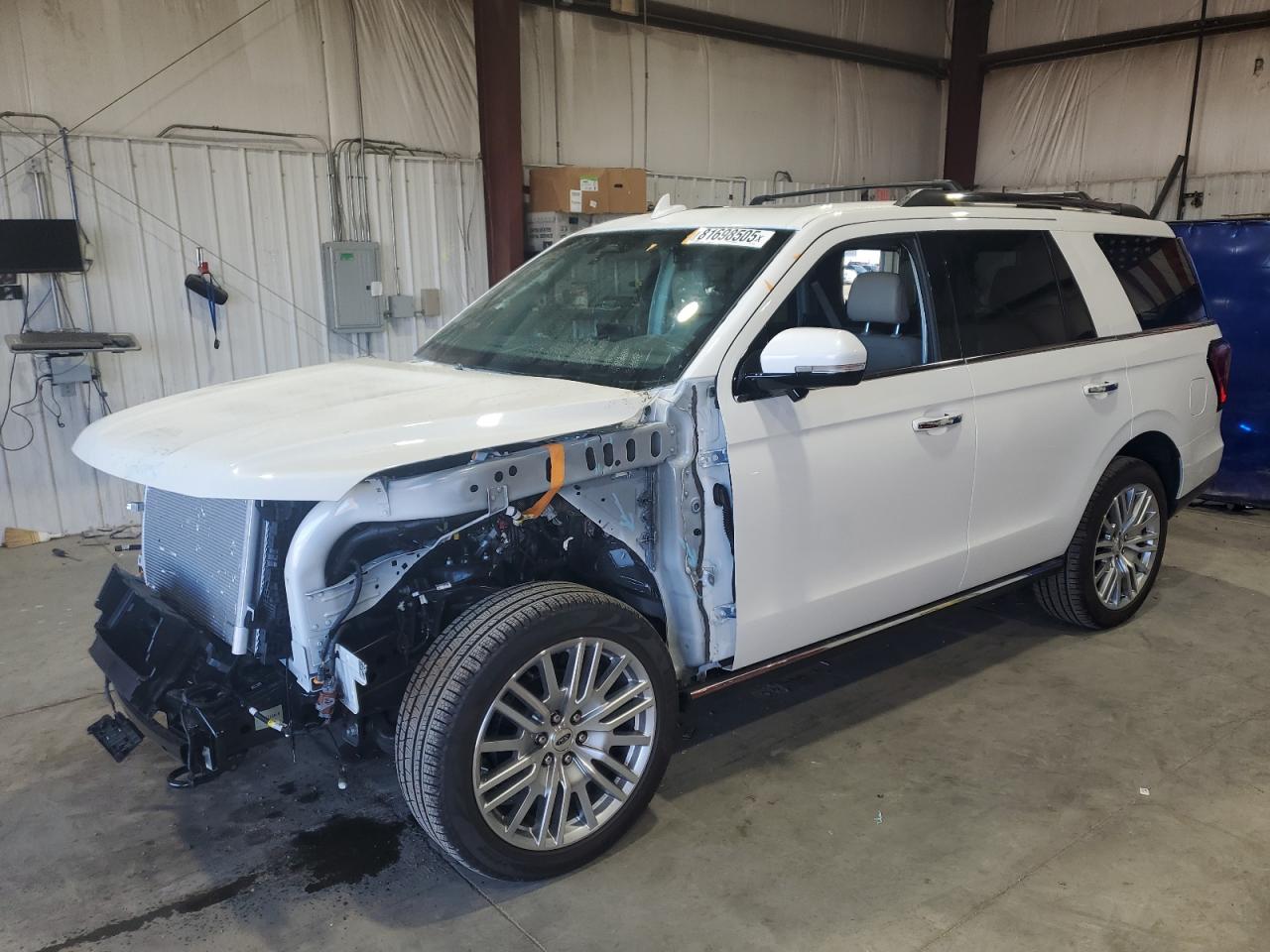  Salvage Ford Expedition