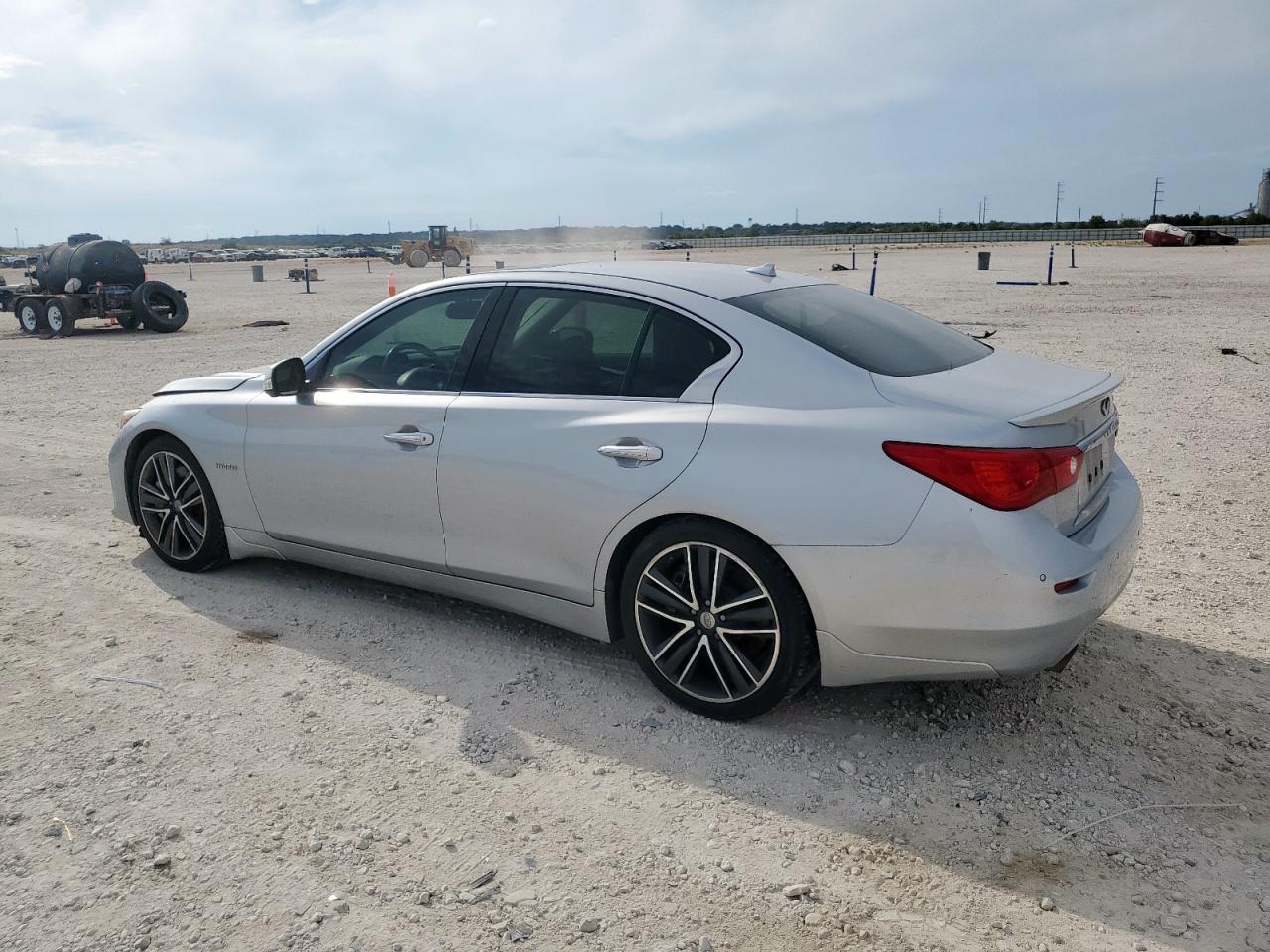 INFINITI Q50 HYBRID PREMIUM