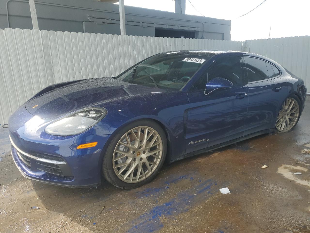 PORSCHE PANAMERA BASE