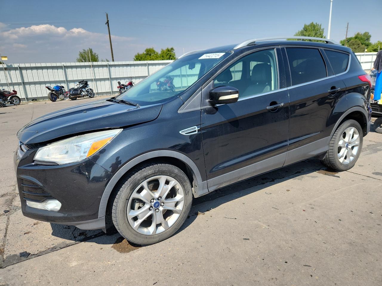 FORD ESCAPE TITANIUM