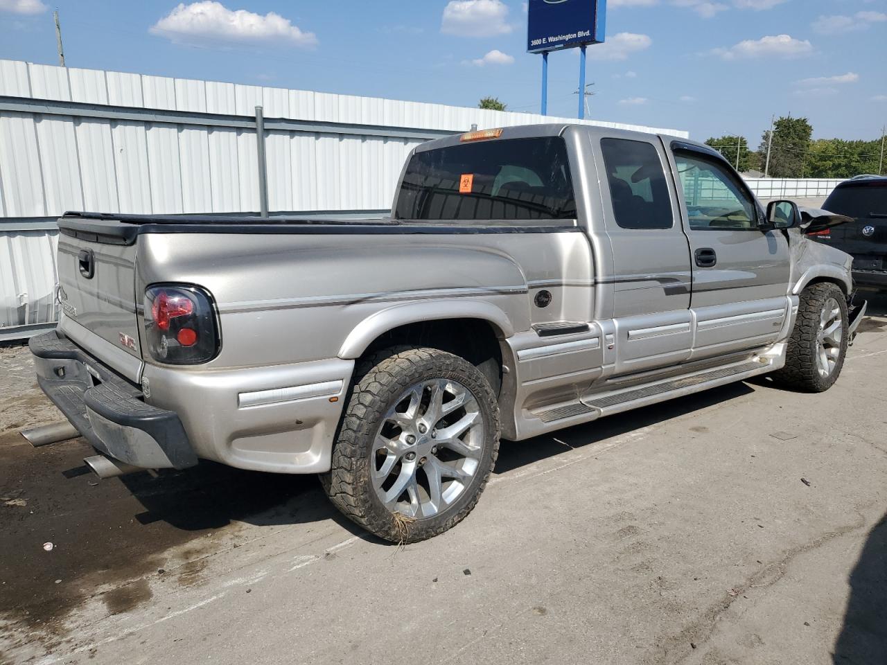 Lot #3264523509 2002 GMC SIERRA
