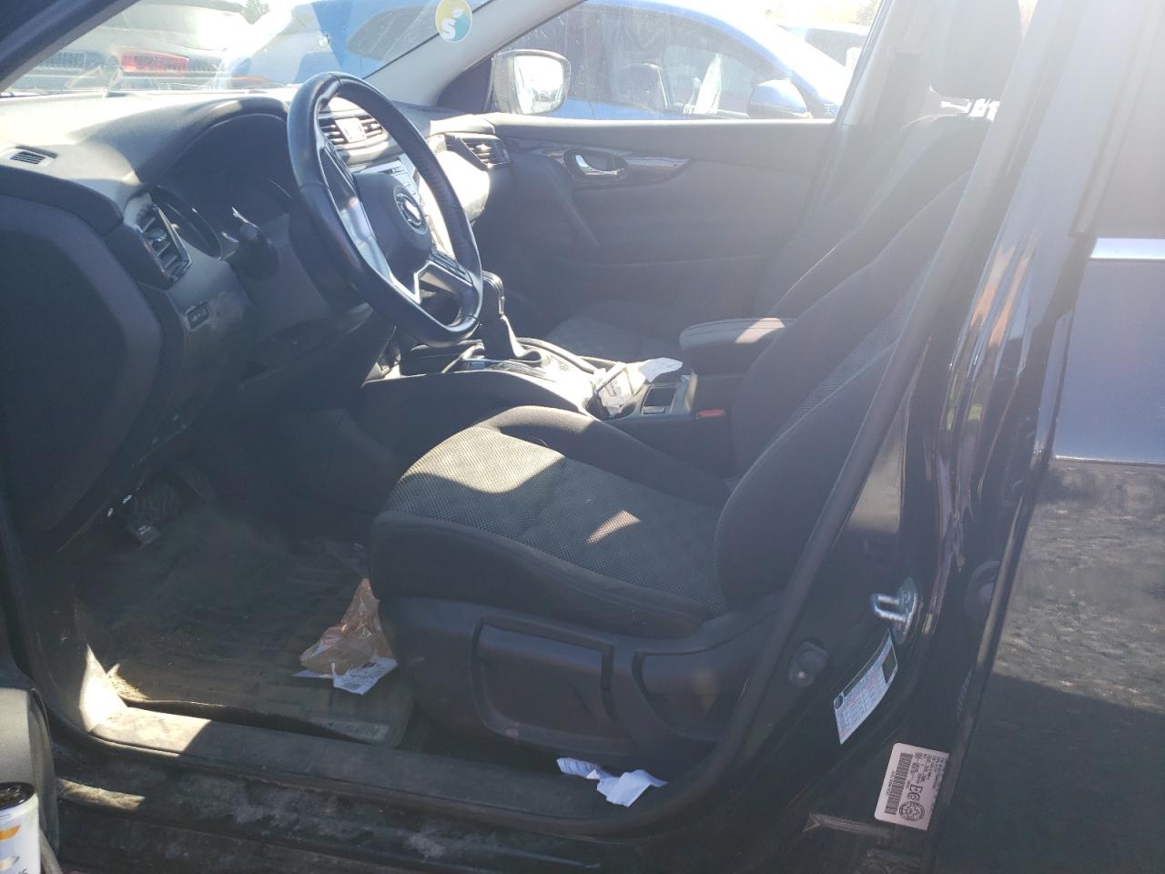 NISSAN ROGUE SPORT S