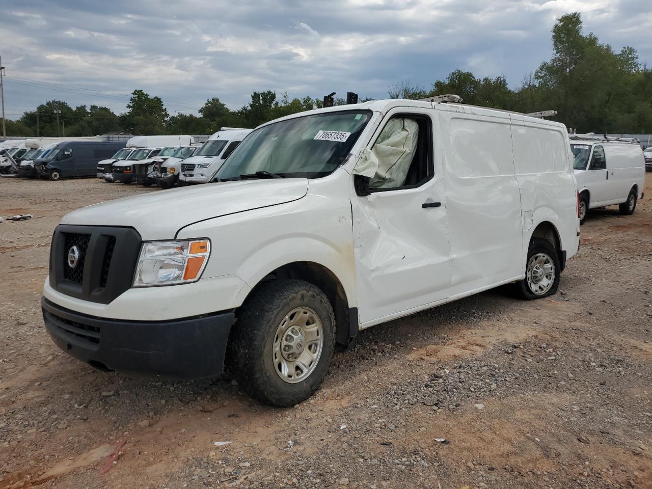 NISSAN NV2500 2500 S