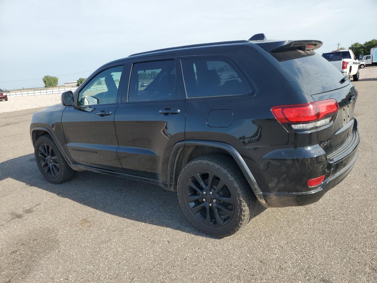 JEEP GRAND CHEROKEE LAREDO