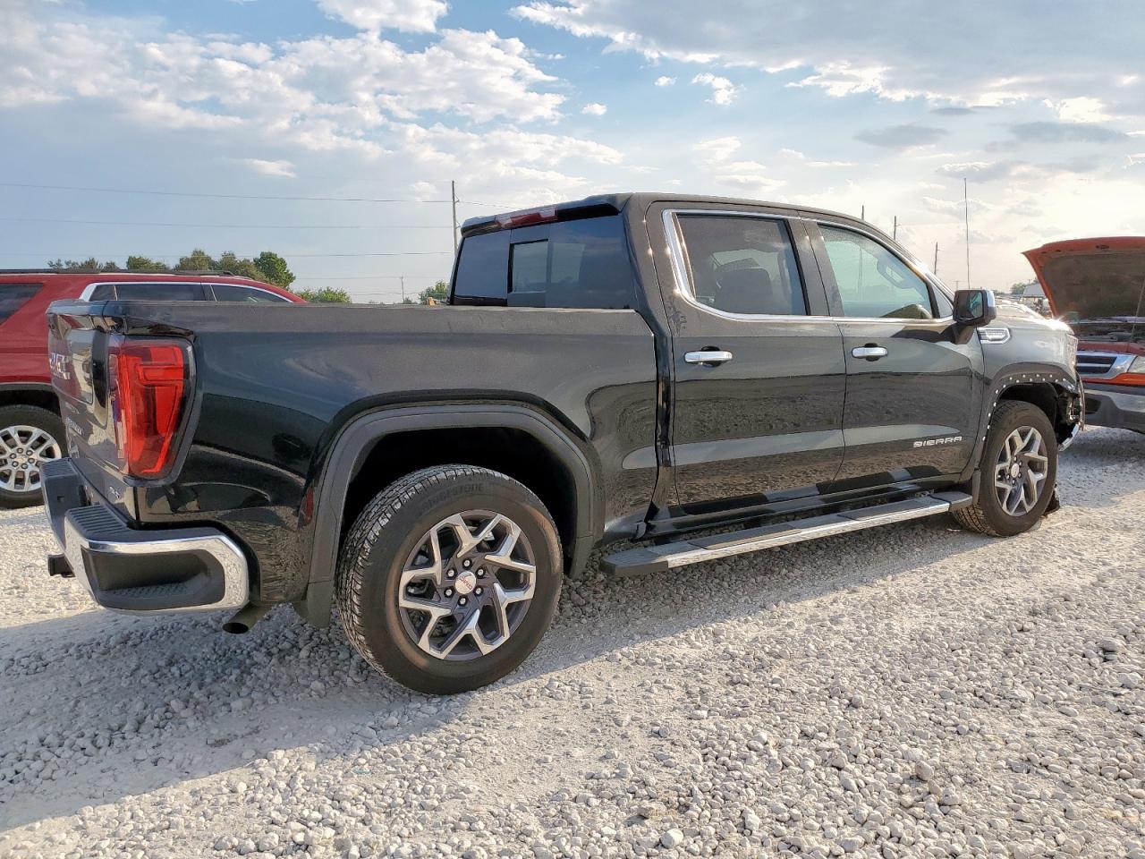 GMC SIERRA C1500 SLT