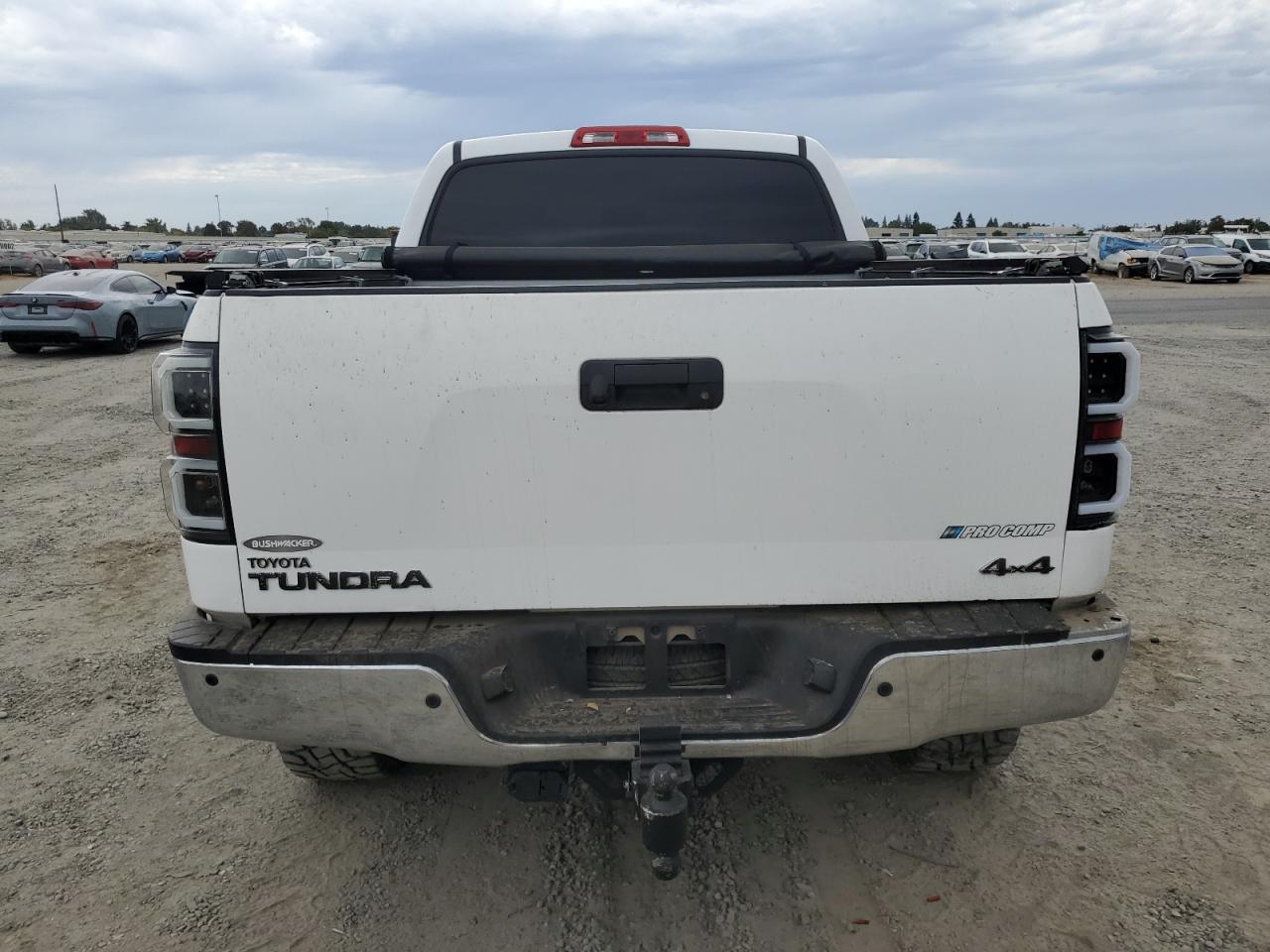 TOYOTA TUNDRA CREWMAX LIMITED