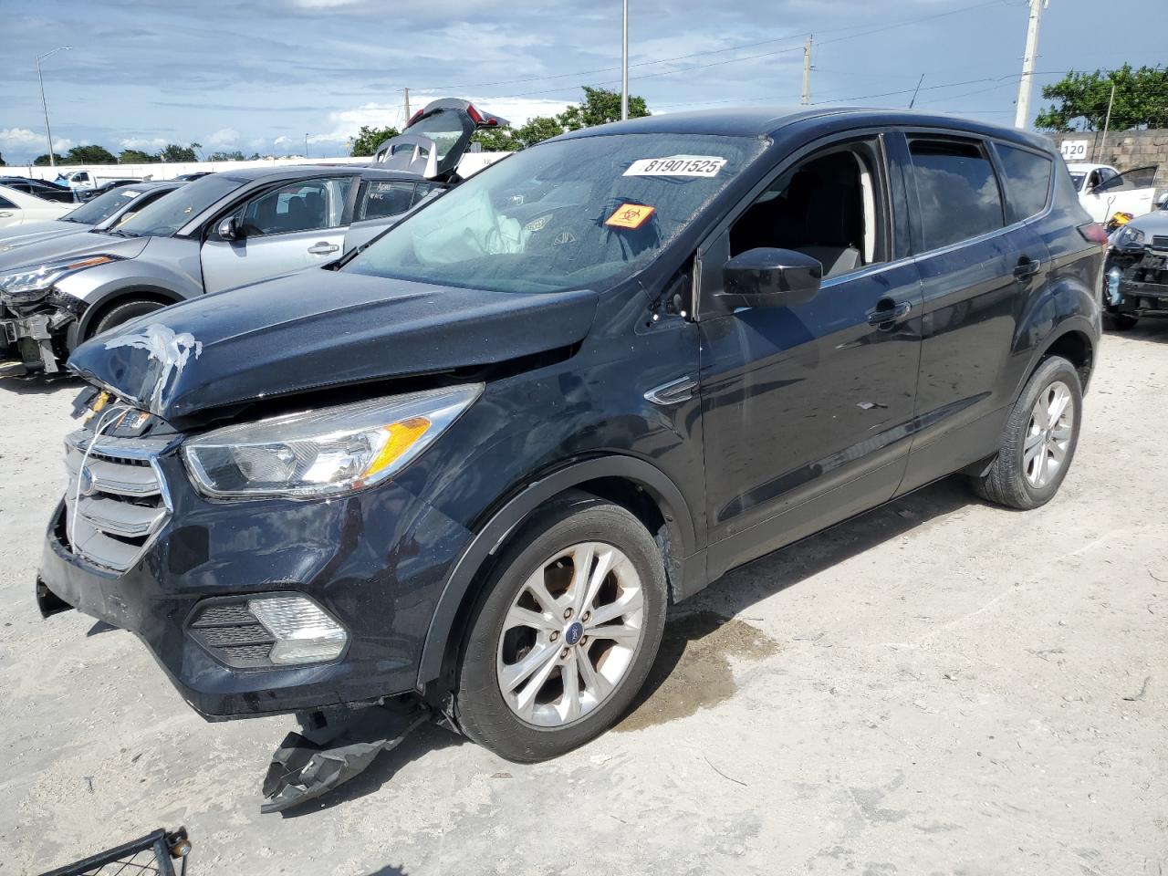 FORD ESCAPE SE