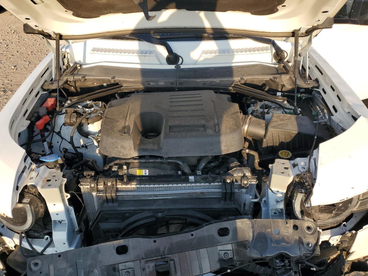 LAND ROVER DEFENDER 110 X-DYNAMIC HSE