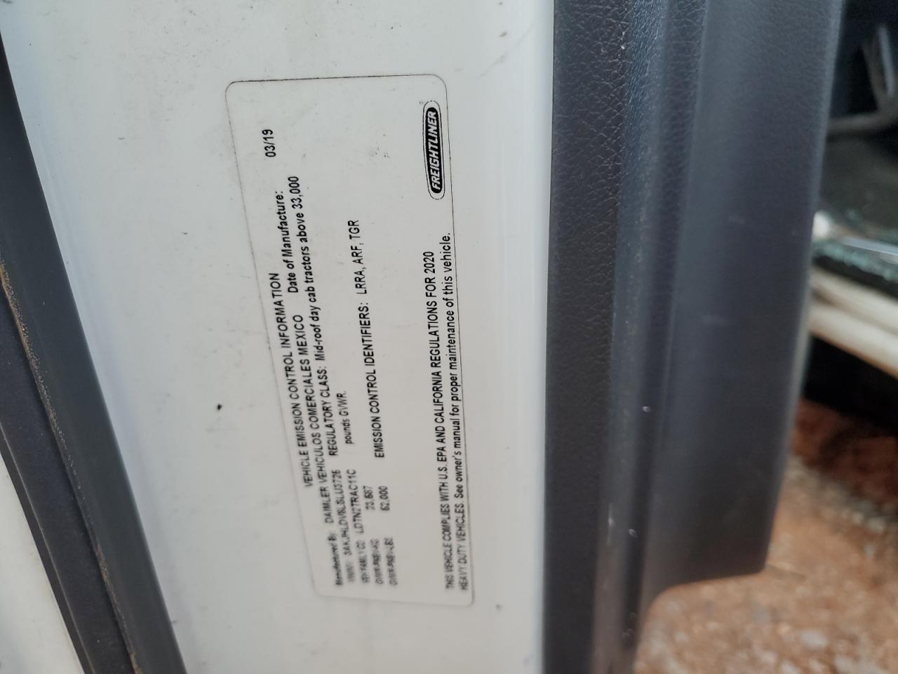 Lot #3258826805 2020 FREIGHTLINER CASCADIA 1