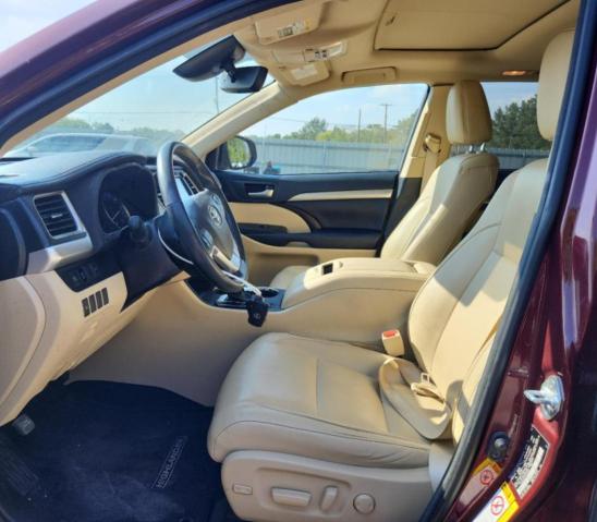 2018 TOYOTA HIGHLANDER SE 5TDKZRFH1JS276671