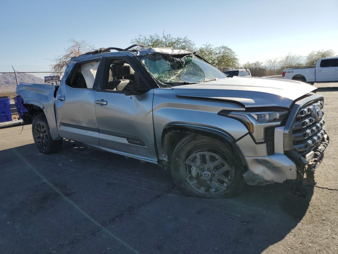 TOYOTA TUNDRA CREWMAX PLATINUM