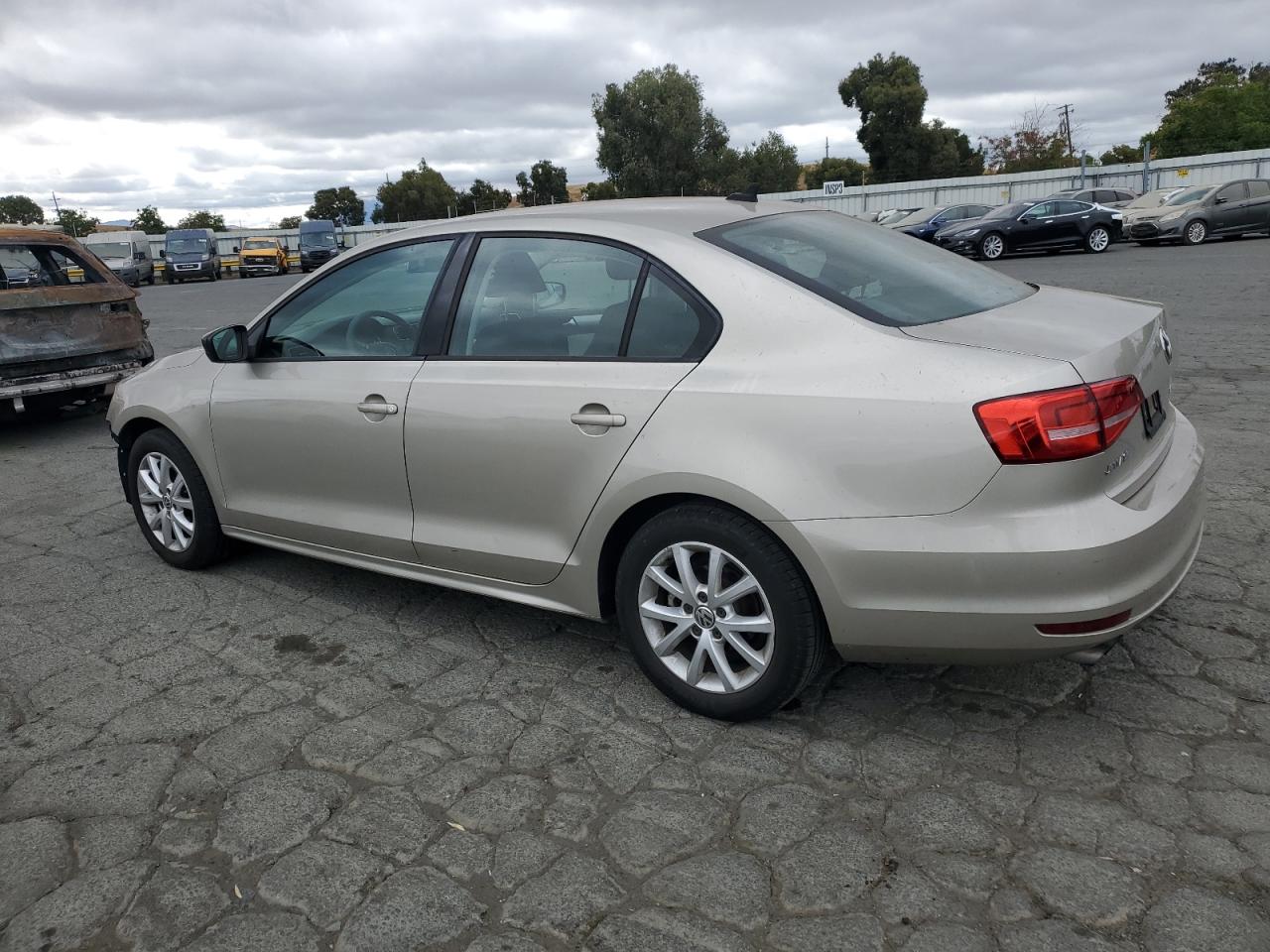 VOLKSWAGEN JETTA SE