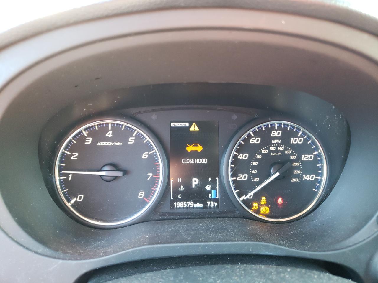 MITSUBISHI OUTLANDER SE