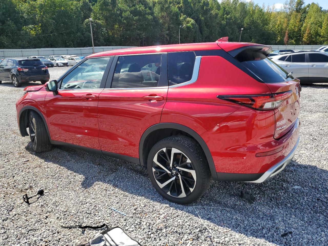 MITSUBISHI OUTLANDER SE