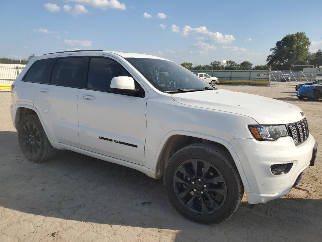 JEEP GRAND CHEROKEE LAREDO