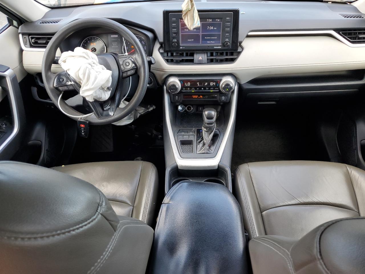 Lot #3304577436 2020 TOYOTA RAV4 XLE